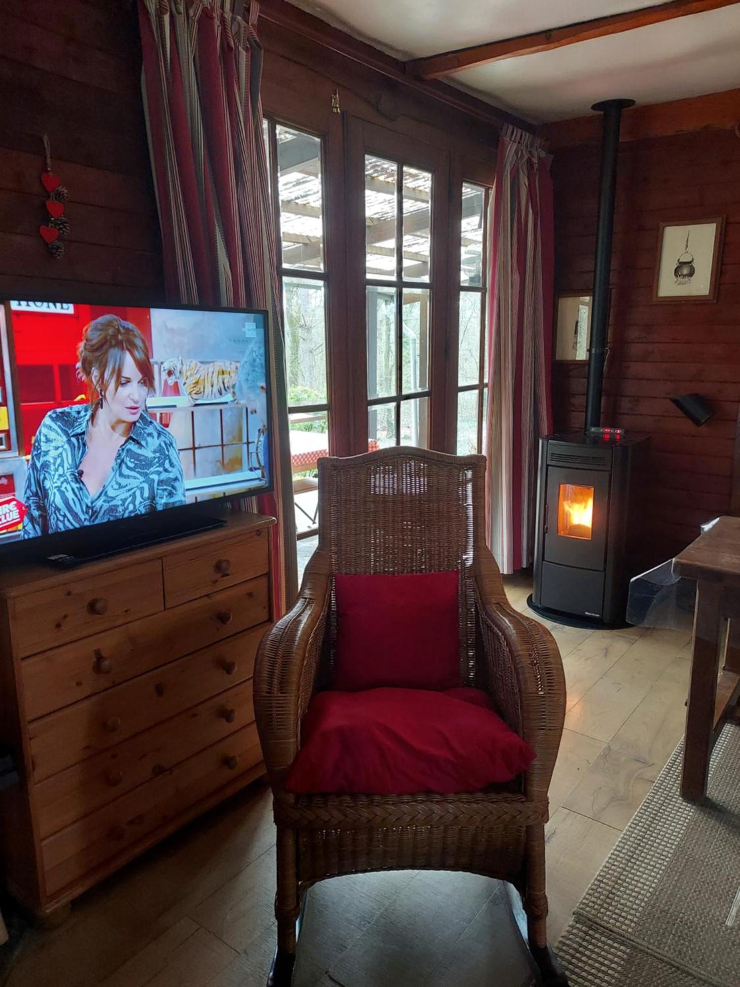 Chalet Des Pins D'Autriche Comblain-Fairon Bagian luar foto